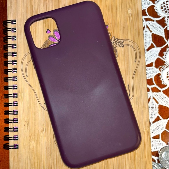 iPhone 11 Silicone Case - Picture 1 of 2